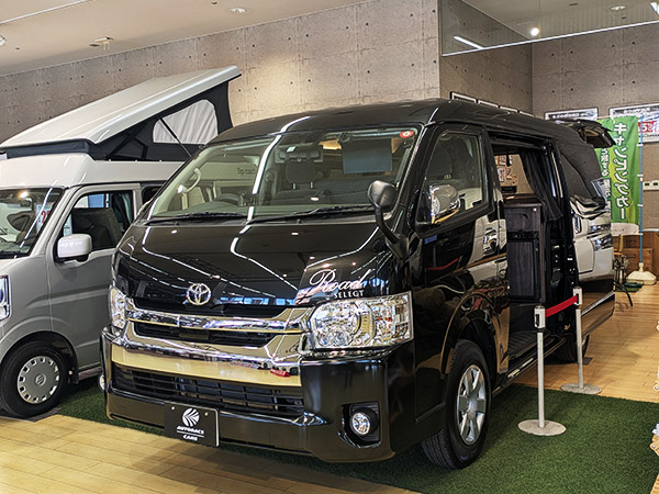 キャンピングカー