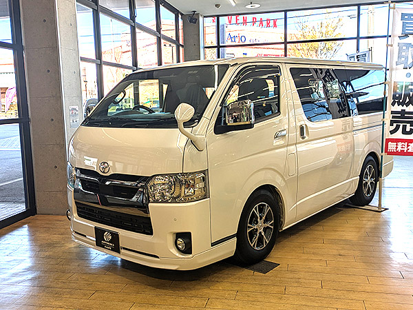 ハイエースバン